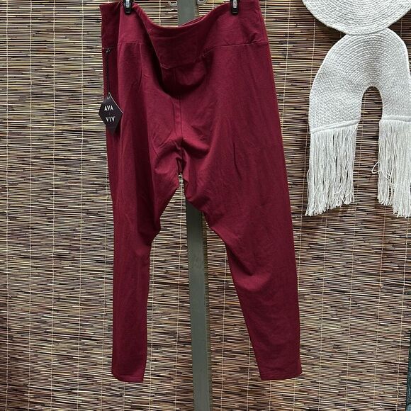Women's Plus‎ Size High-Waisted Leggings - Ava & Viv™ Size M - Picture 3 of 3